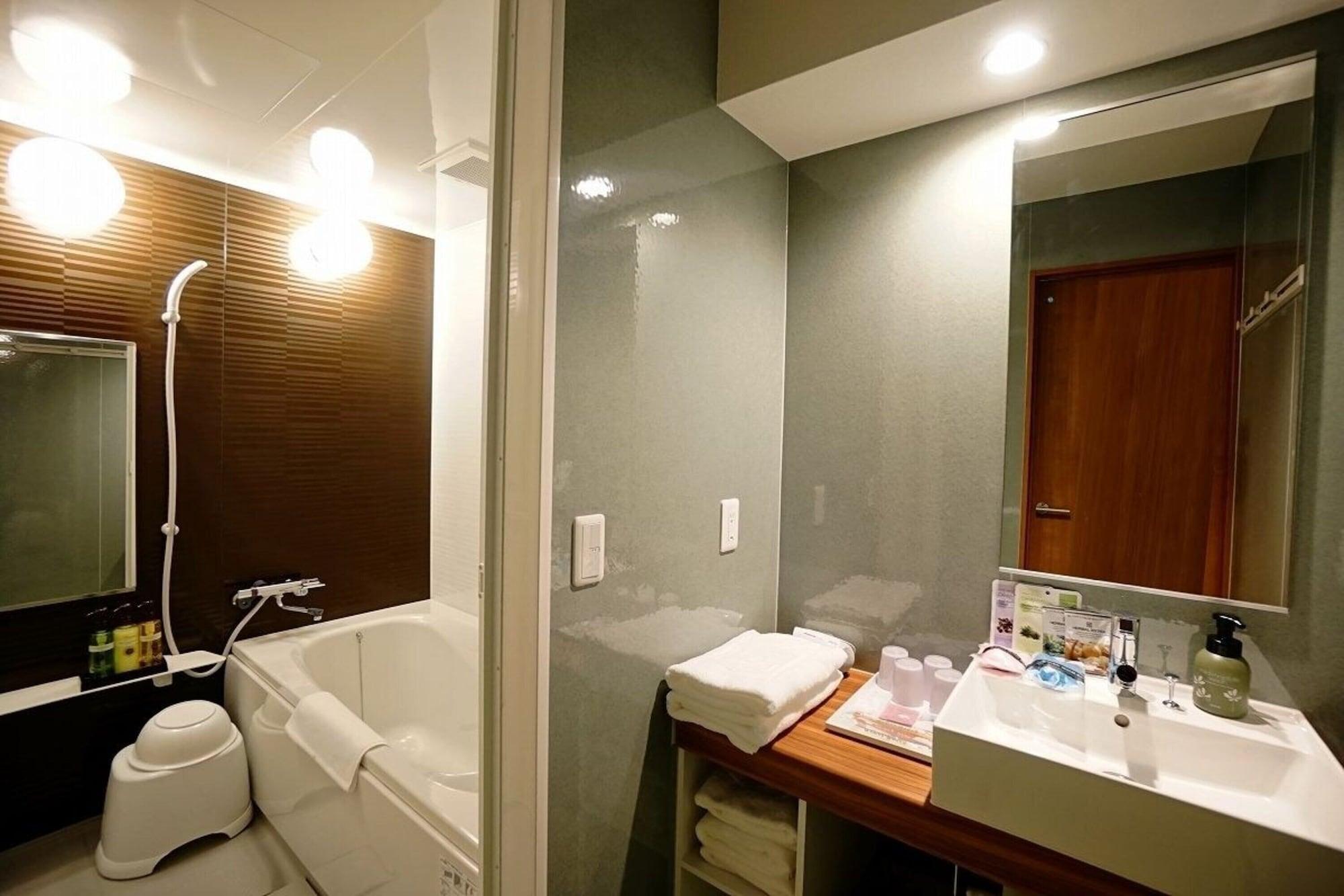 ลาเจนต์ โฮเต็ล โอซาก้า เบย์ Hotel ภายนอก รูปภาพ